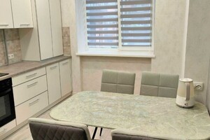 Долгосрочная аренда квартиры, Запорожье, р‑н. Александровский (Жовтневый), Почтовая улица, дом 119