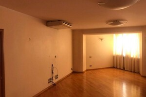 Продается 4-комнатная квартира 165 кв. м в Киеве, просп. Владимира Ивасюка