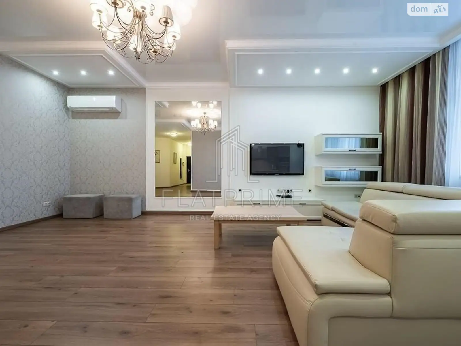 Продается 3-комнатная квартира 140 кв. м в Киеве, бул. Леси Украинки, 7Б