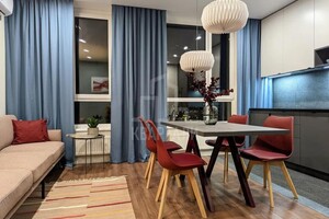 Продается 3-комнатная квартира 58 кв. м в Киеве, Надднепрянское шоссе
