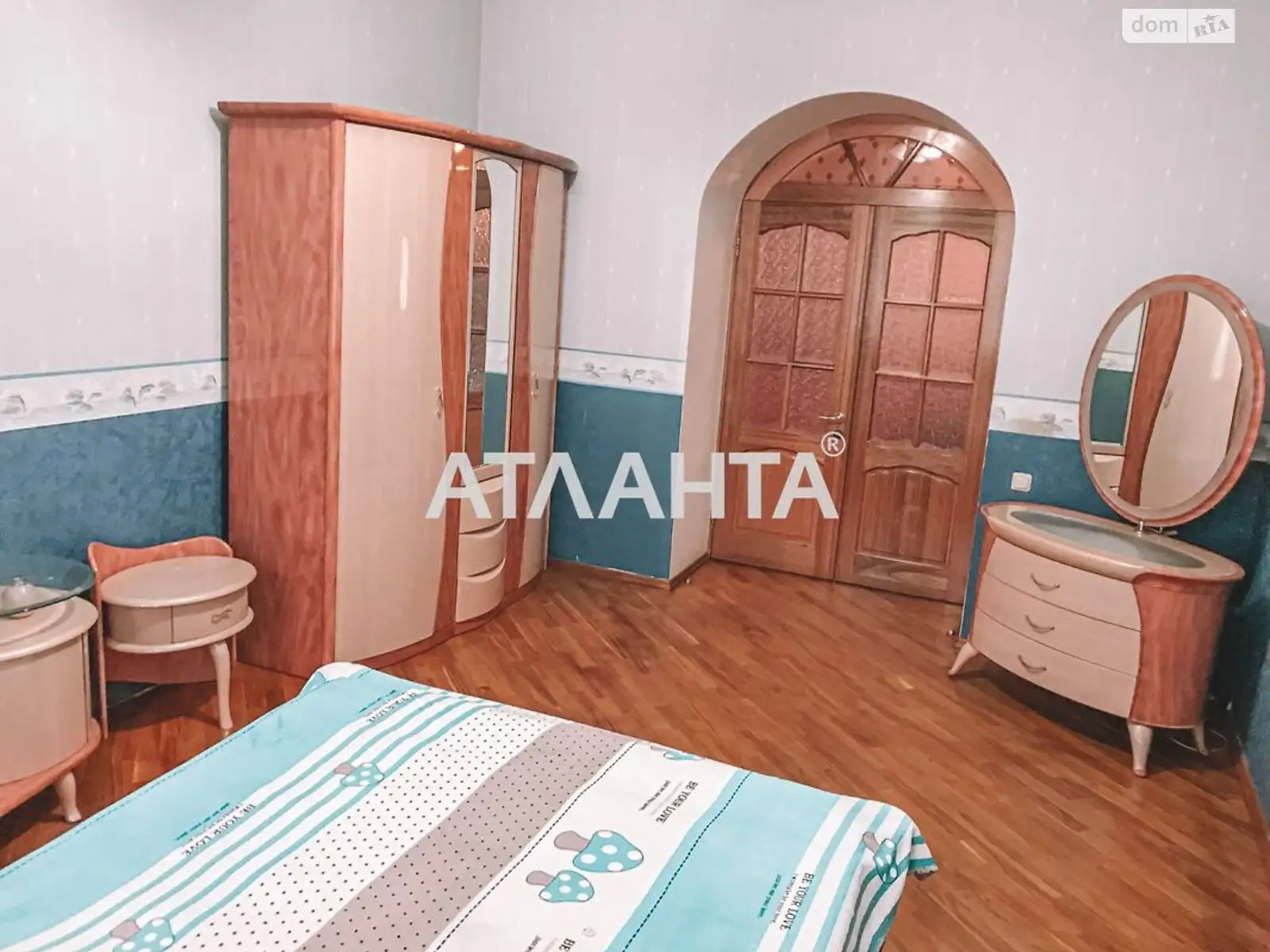 Продается 4-комнатная квартира 124 кв. м в Одессе, пер. Сельскохозяйственный - фото 1