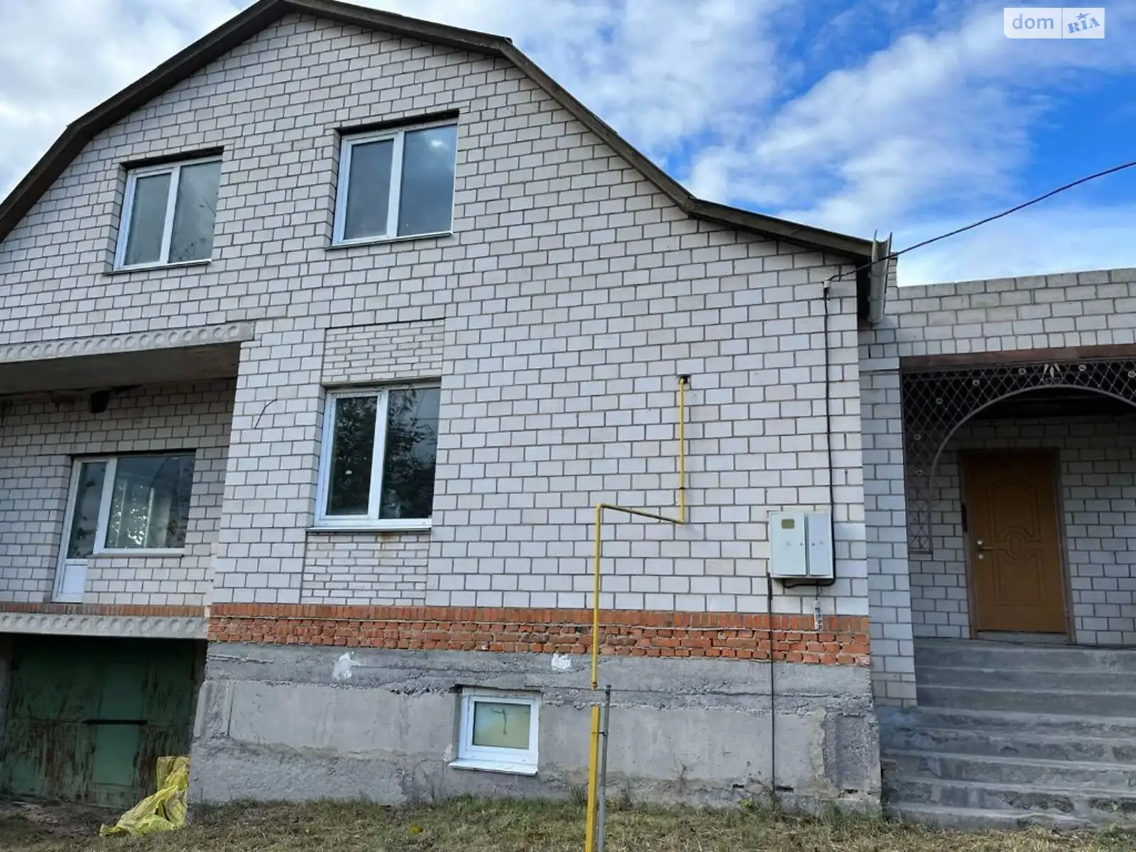 Продається будинок 2 поверховий 254 кв. м з гаражем, цена: 59500 $