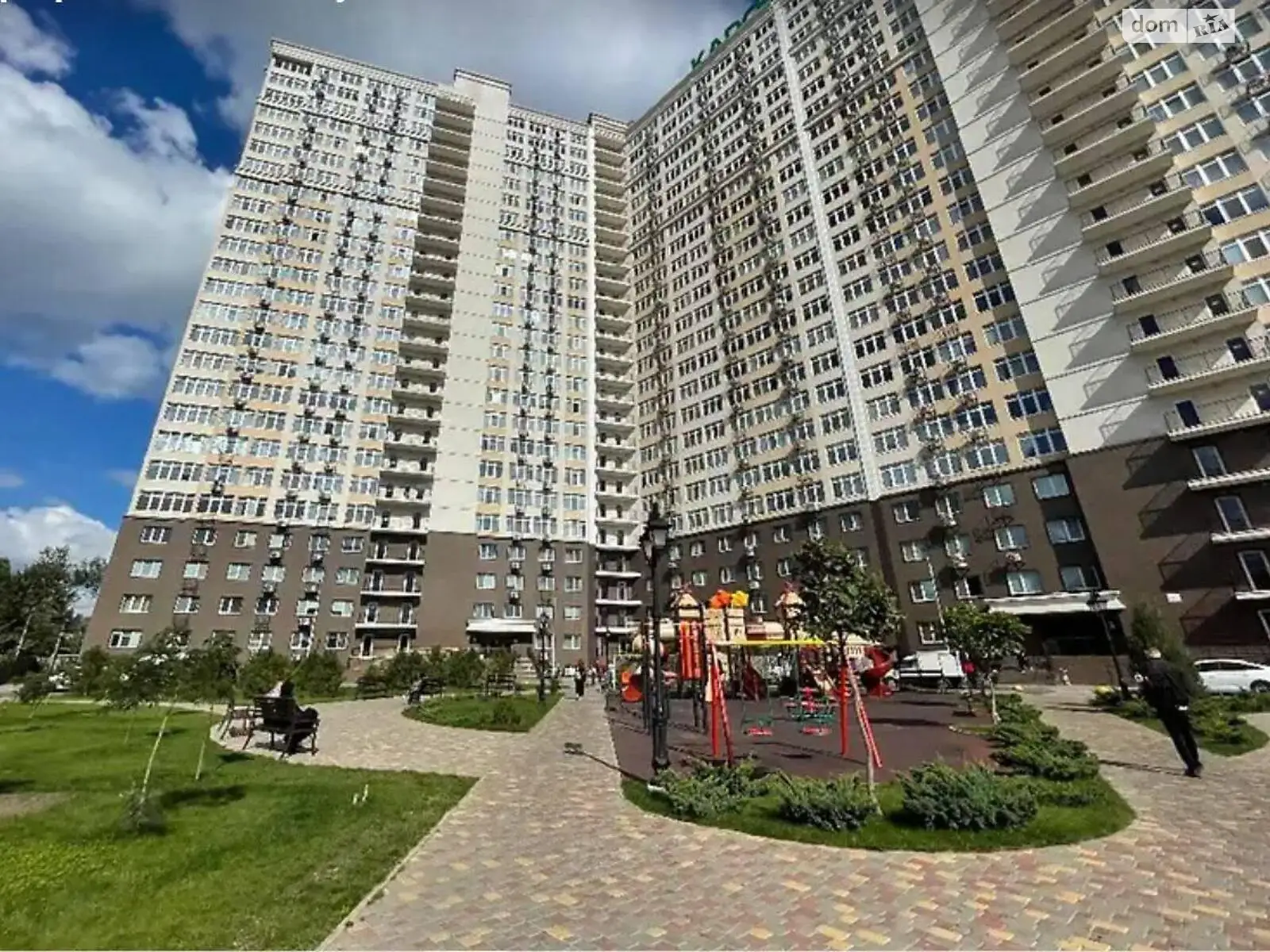 Продается 1-комнатная квартира 42.2 кв. м в Одессе, ул. Бассейная
