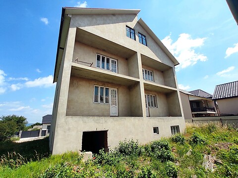 Продается дом на 2 этажа 381 кв. м с участком, цена: 52000 $