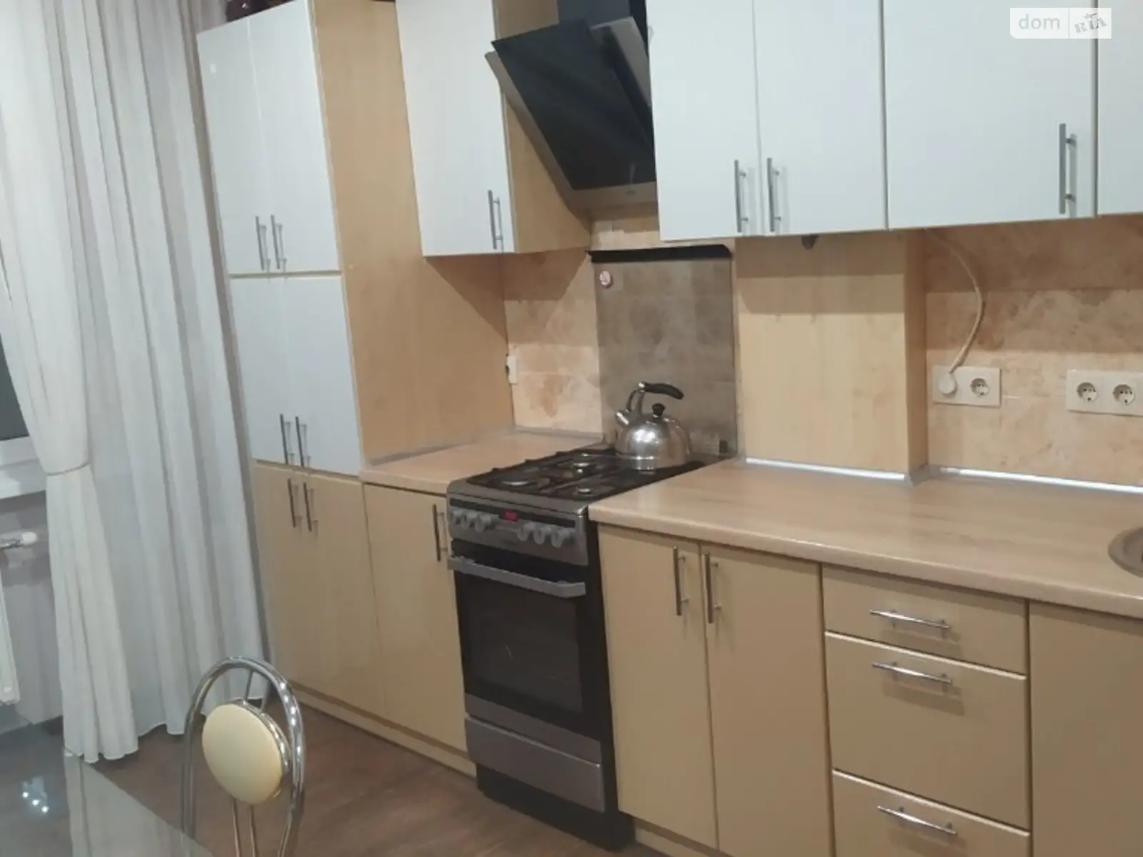 Продается 1-комнатная квартира 37 кв. м в Ирпене, ул. Григория Сковороды