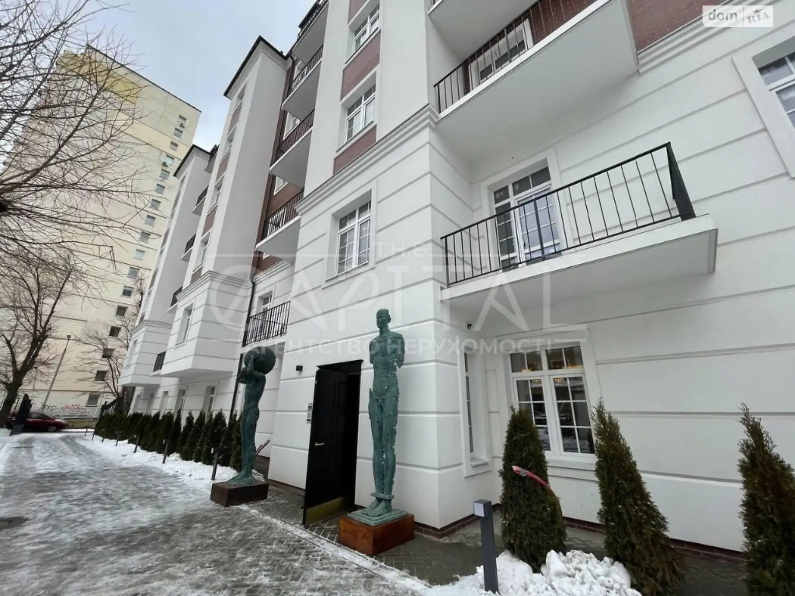 Продається 4-кімнатна квартира 130 кв. м у Києві, вул. Григорія Кочура(Олександра Пироговського) - фото 1