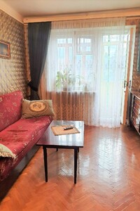 Продається 3-кімнатна квартира 56.6 кв. м у Івано-Франківську, вул. Галицька