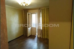 Продается 1-комнатная квартира 35 кв. м в Киеве, просп. Бажана Николая