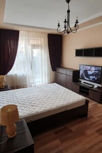 Сдается в аренду 1-комнатная квартира 50 кв. м в Ужгороде, цена: 15000 грн