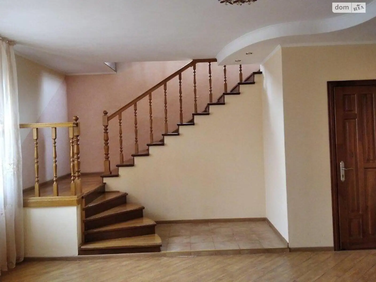 Продается дом на 2 этажа 170 кв. м с подвалом, цена: 135000 $ - фото 1