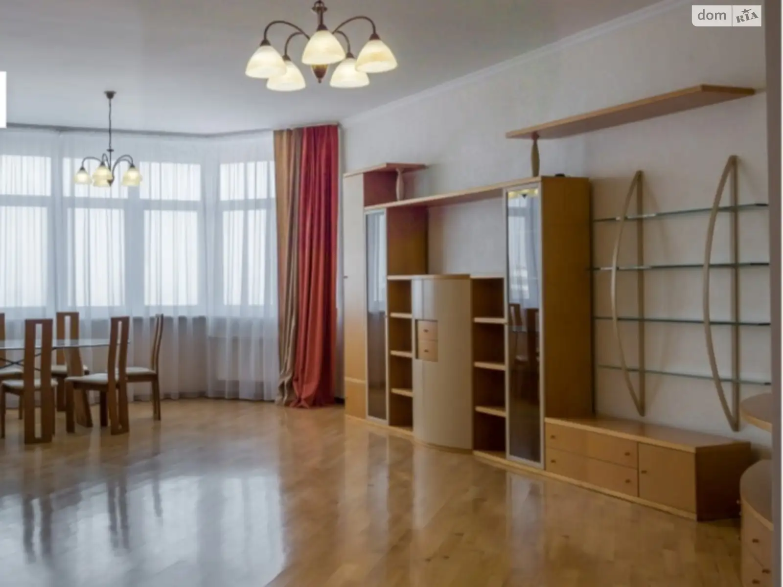 Сдается в аренду 4-комнатная квартира 200 кв. м в Киеве, ул. Коновальца Евгения