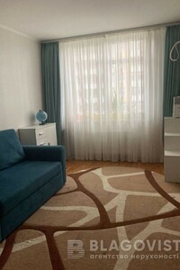 Продается 3-комнатная квартира 82.3 кв. м в Киеве, ул. Владимира Наумовича