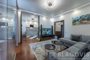 Продается 2-комнатная квартира 60 кв. м в Киеве, ул. Голосеевская