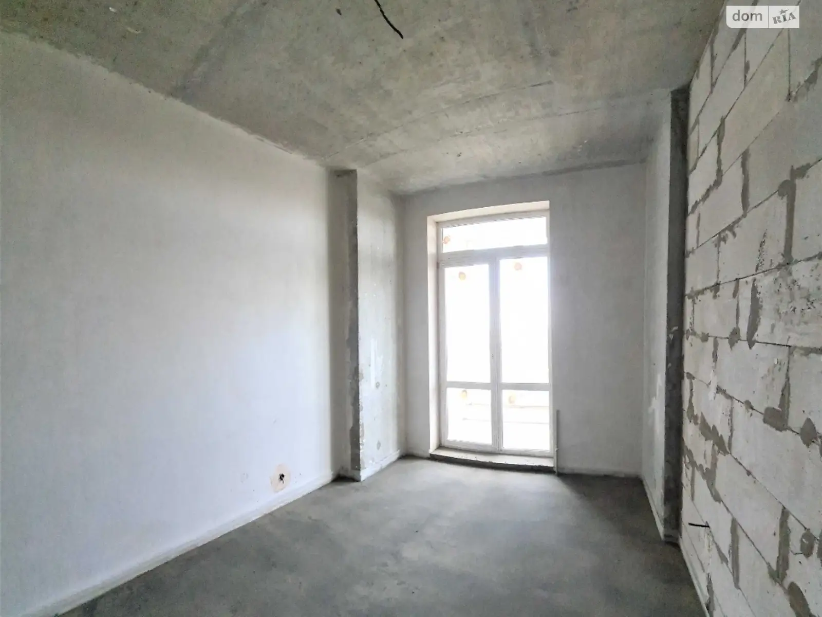 Продается 3-комнатная квартира 107 кв. м в Чернигове - фото 2
