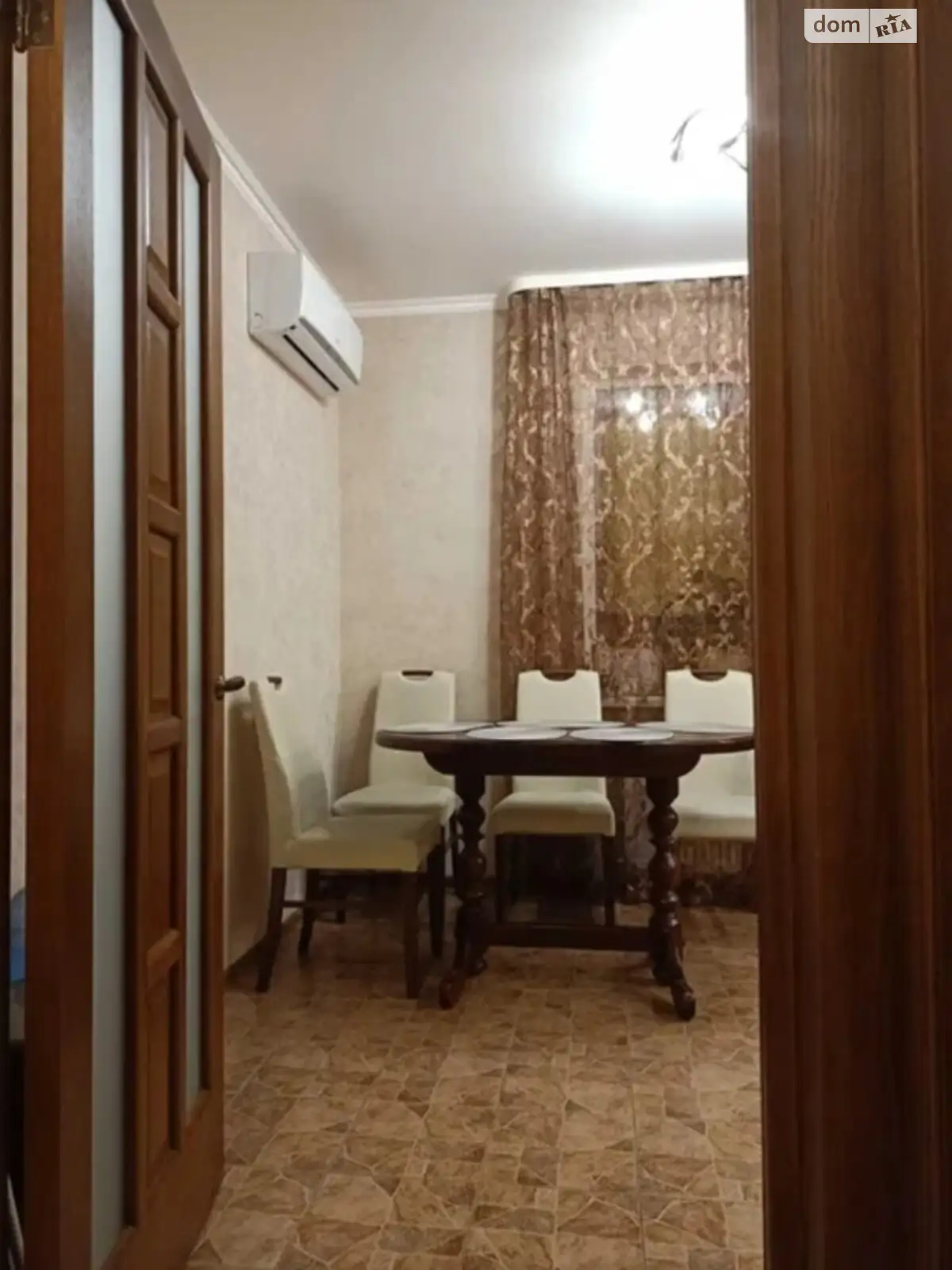 Продается 2-комнатная квартира 63 кв. м в Киеве, ул. Михаила Максимовича, 7В - фото 1