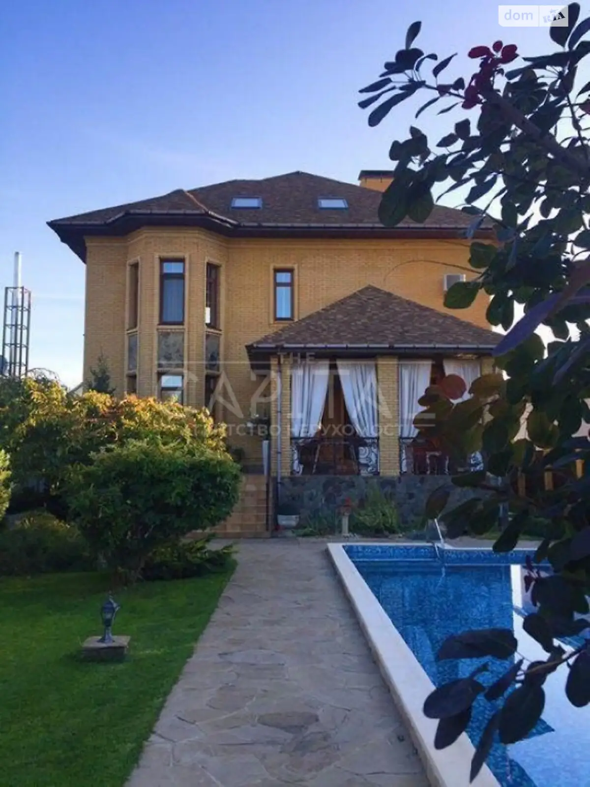 Продається будинок 3 поверховий 590 кв. м з каміном, цена: 730000 $ - фото 1