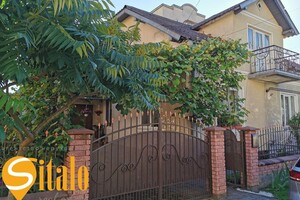 Продажа дома, Ивано-Франковск, р‑н. Майзли, Надворнянская улица