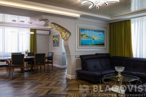 Продается 6-комнатная квартира 416 кв. м в Киеве, ул. Завальная
