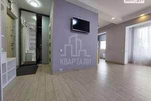 Сдается в аренду 1-комнатная квартира 32 кв. м в Киеве, ул. Богатырская