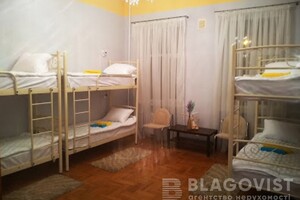 Продается 4-комнатная квартира 140 кв. м в Киеве, ул. Шота Руставели