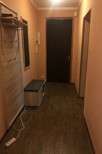 Продается 1-комнатная квартира 55 кв. м в Киеве, Сурикова улица