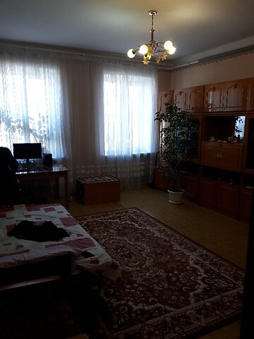 Продається 2-кімнатна квартира 52 кв. м у Смілі, Кременчуцька