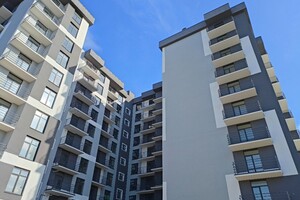 Продаж квартири, Івано-Франківськ, р‑н. Позитрон, Хмельницького Богдана вулиця, буд. 73а