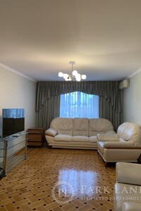 Продается 3-комнатная квартира 110 кв. м в Киеве, ул. Стадионная