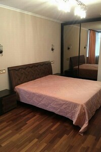 Продается 4-комнатная квартира 130 кв. м в Киеве, Голосеевский проспект
