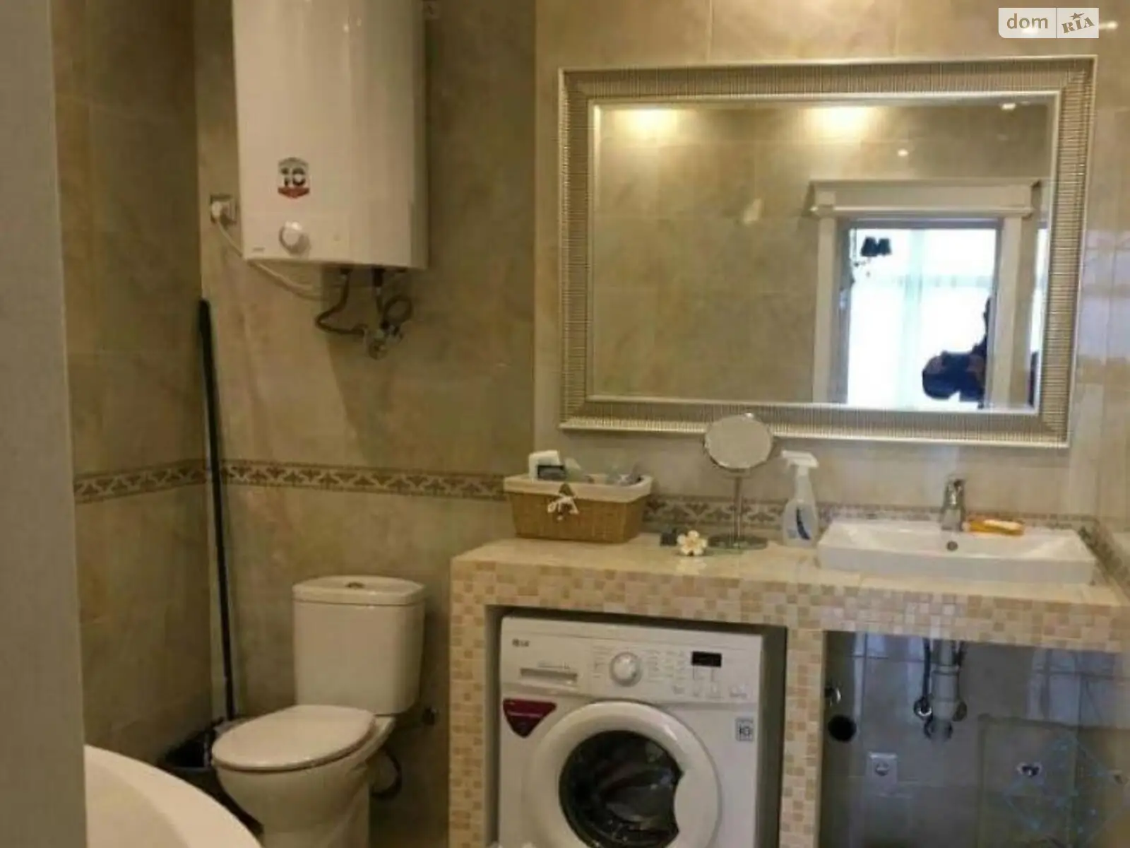 Продается 1-комнатная квартира 58 кв. м в Одессе, цена: 65000 $