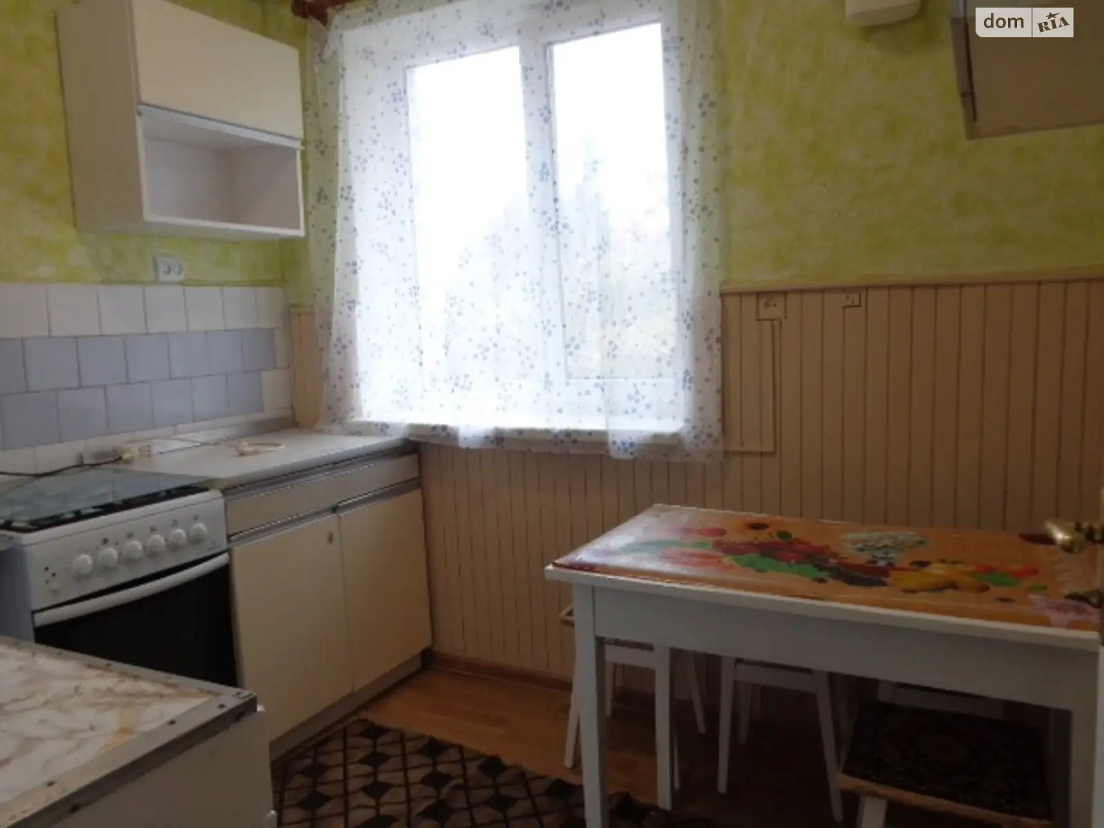 Сдается в аренду 1-комнатная квартира 35 кв. м в Ужгороде, цена: 8000 грн