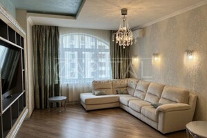Сдается в аренду 4-комнатная квартира 127 кв. м в Киеве, Златоустовская улица