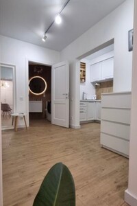 Продается 2-комнатная квартира 50 кв. м в Киеве, ул. Урловская