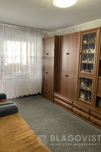 Продается 2-комнатная квартира 56 кв. м в Киеве, ул. Гетьмана Вадима