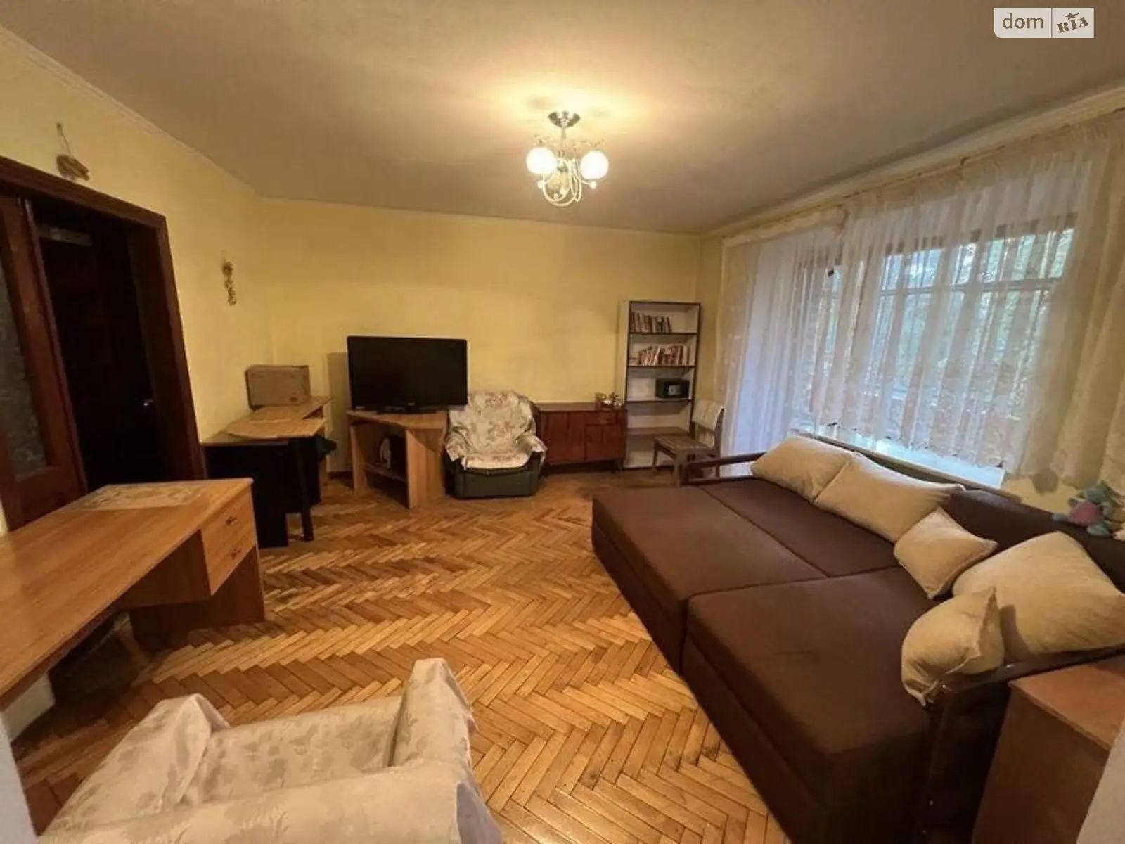 Продается 4-комнатная квартира 80 кв. м в Киеве, просп. Берестейский(Победы), 66