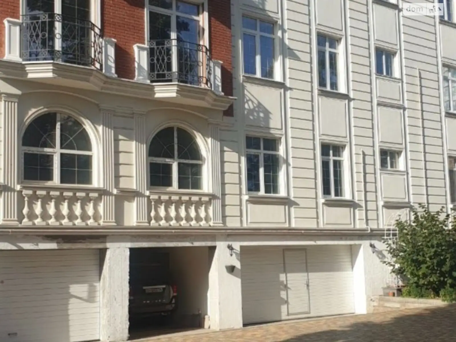 Продается 2-комнатная квартира 71 кв. м в Одессе, ул. Львовская, 48М
