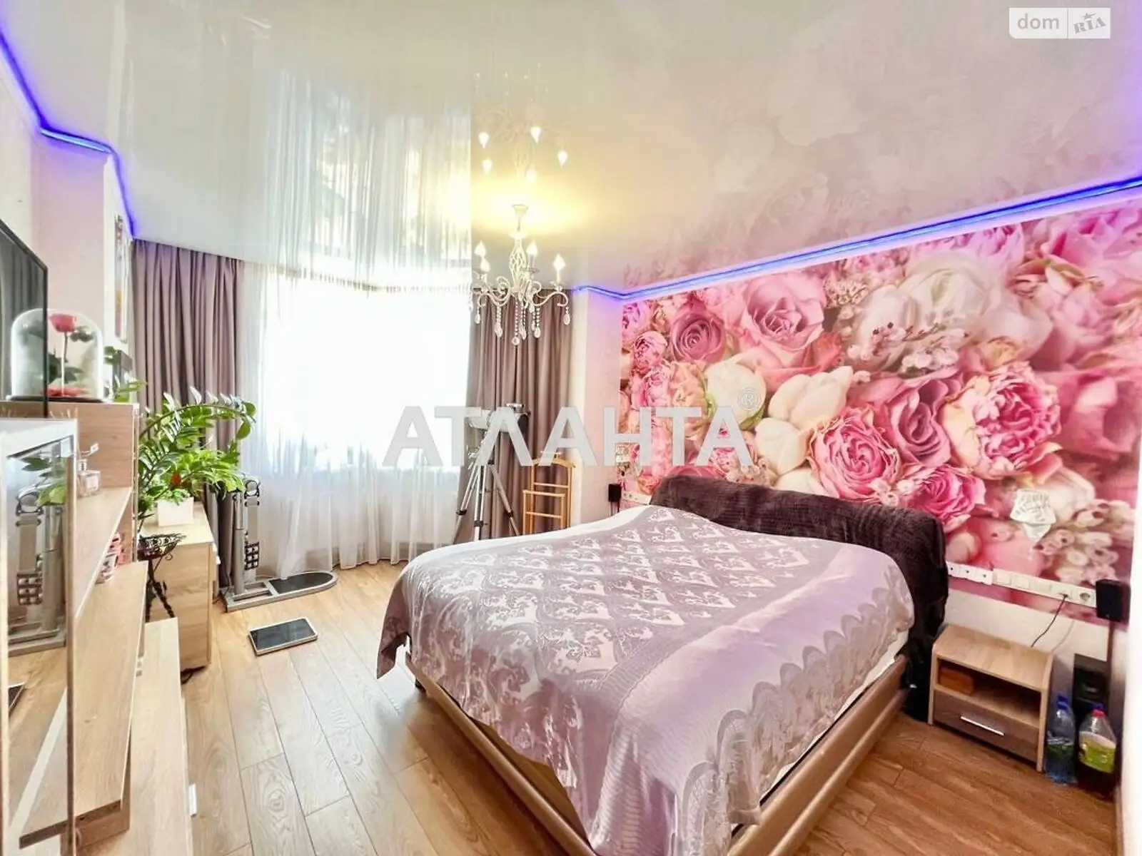 Продается 5-комнатная квартира 147.5 кв. м в Одессе, ул. Проценко, 501