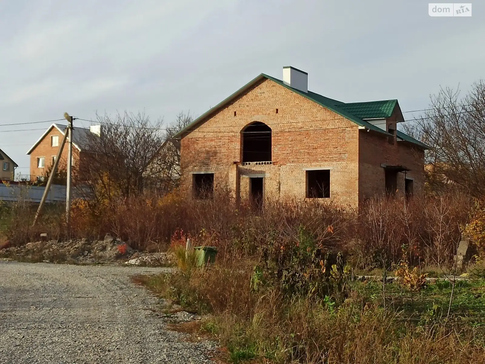 Продается дом на 2 этажа 320 кв. м с бассейном, цена: 65000 $ - фото 1