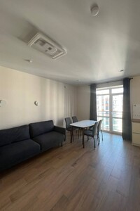 Продается 2-комнатная квартира 72 кв. м в Ивано-Франковске, ул. Гетьмана Ивана Мазепы