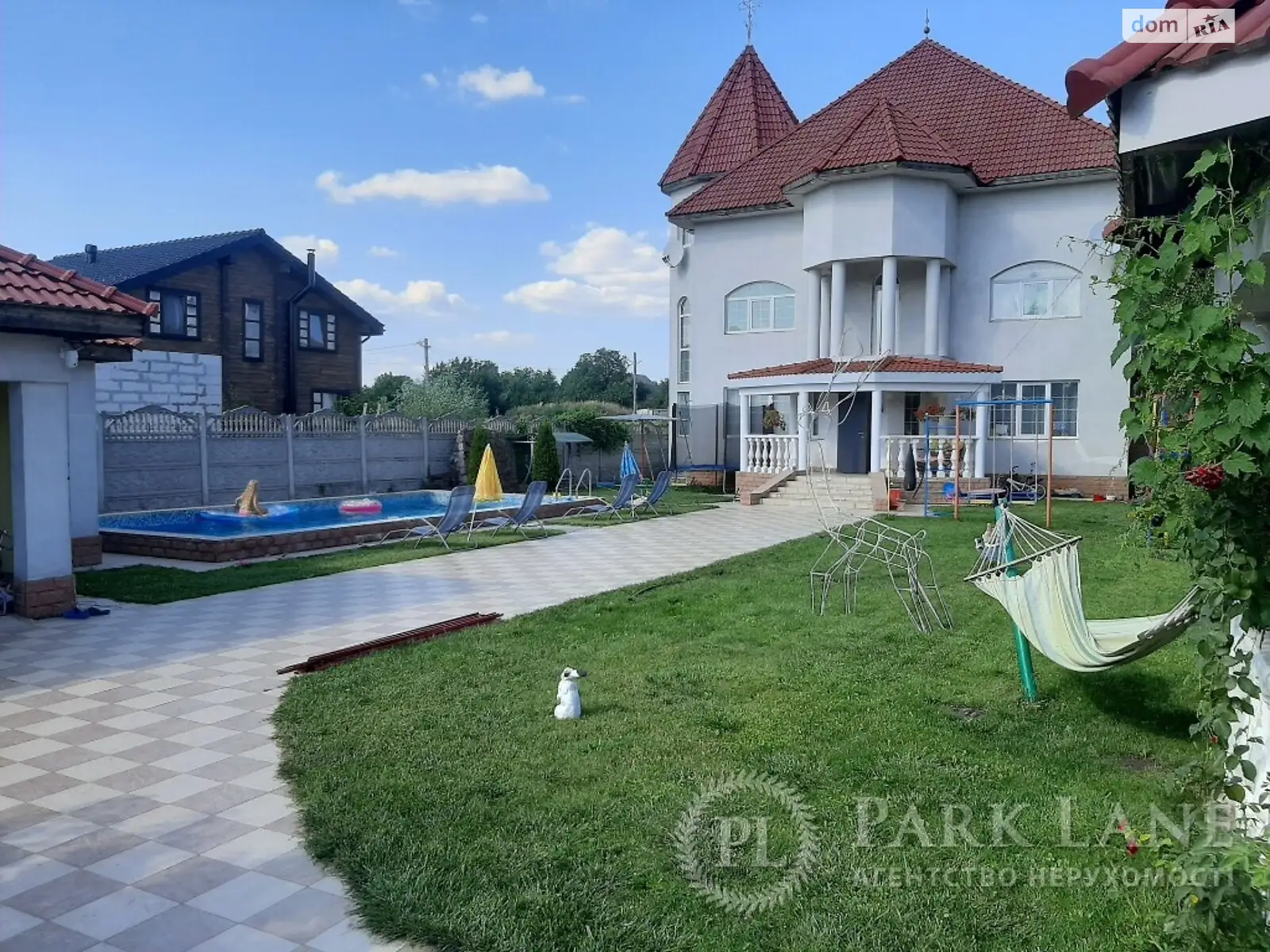 Продается одноэтажный дом 390 кв. м с террасой, цена: 350000 $ - фото 1