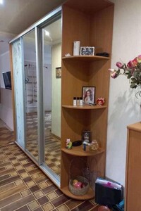 Продается 4-комнатная квартира 65 кв. м в Харькове, Гагарина проспект