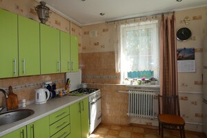 Здається в оренду кімната 45 кв. м у Києві, цена: 2000 грн