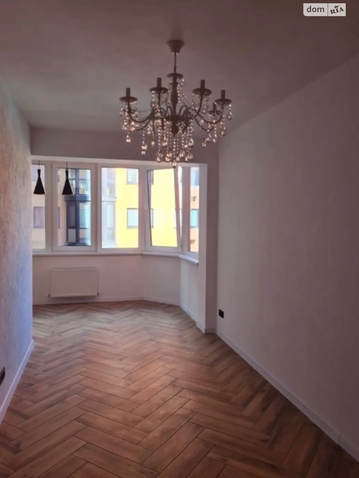 Продается 1-комнатная квартира 36 кв. м в Одессе, ул. Маршала Малиновского - фото 1