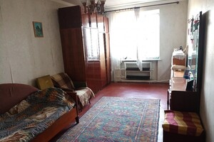 Продається 2-кімнатна квартира 46.7 кв. м у Чернівцях, вул. Залозецького Володимира