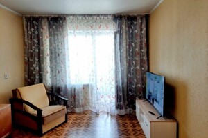 Продается 1-комнатная квартира 42 кв. м в Киеве, ул. Ирпенская