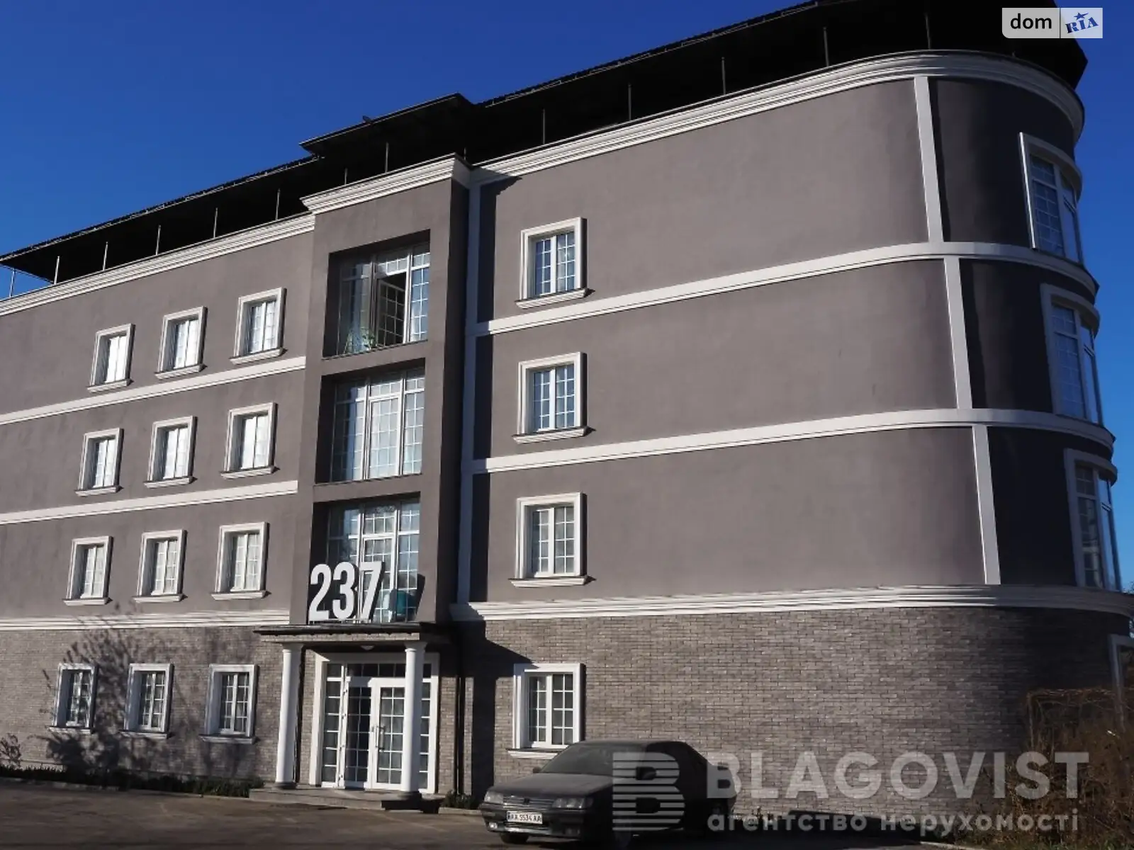 Продается дом на 5 этажа 880 кв. м с террасой, цена: 950000 $ - фото 1