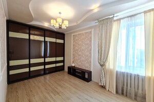 Продається 2-кімнатна квартира 72 кв. м у Хмельницькому, вул. Чорновола Вячеслава