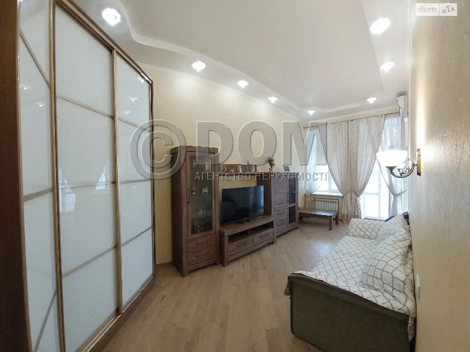 Продается 2-комнатная квартира 56 кв. м в Киеве, ул. Михайловская, 22Б - фото 1