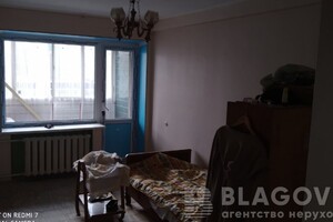 Продается 3-комнатная квартира 61.8 кв. м в Киеве, просп. Победы