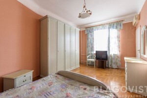 Продается 3-комнатная квартира 82 кв. м в Киеве, бул. Чоколовский